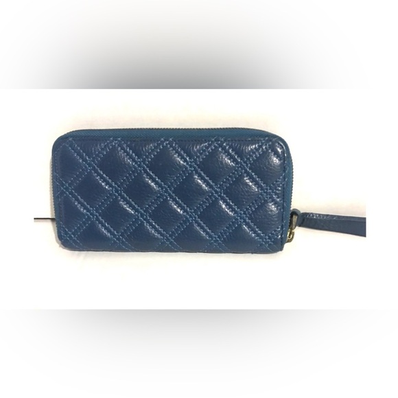 Marc Jacob’s Blue Quilted Leather Wallet - Picture 2 of 6